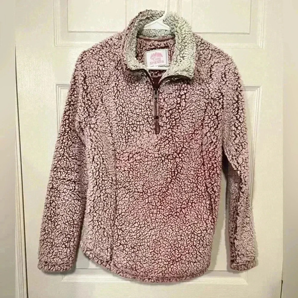 Sherpa woman’s long sleeve cranberry/dark pink top size small in EUC - Picture 1 of 9